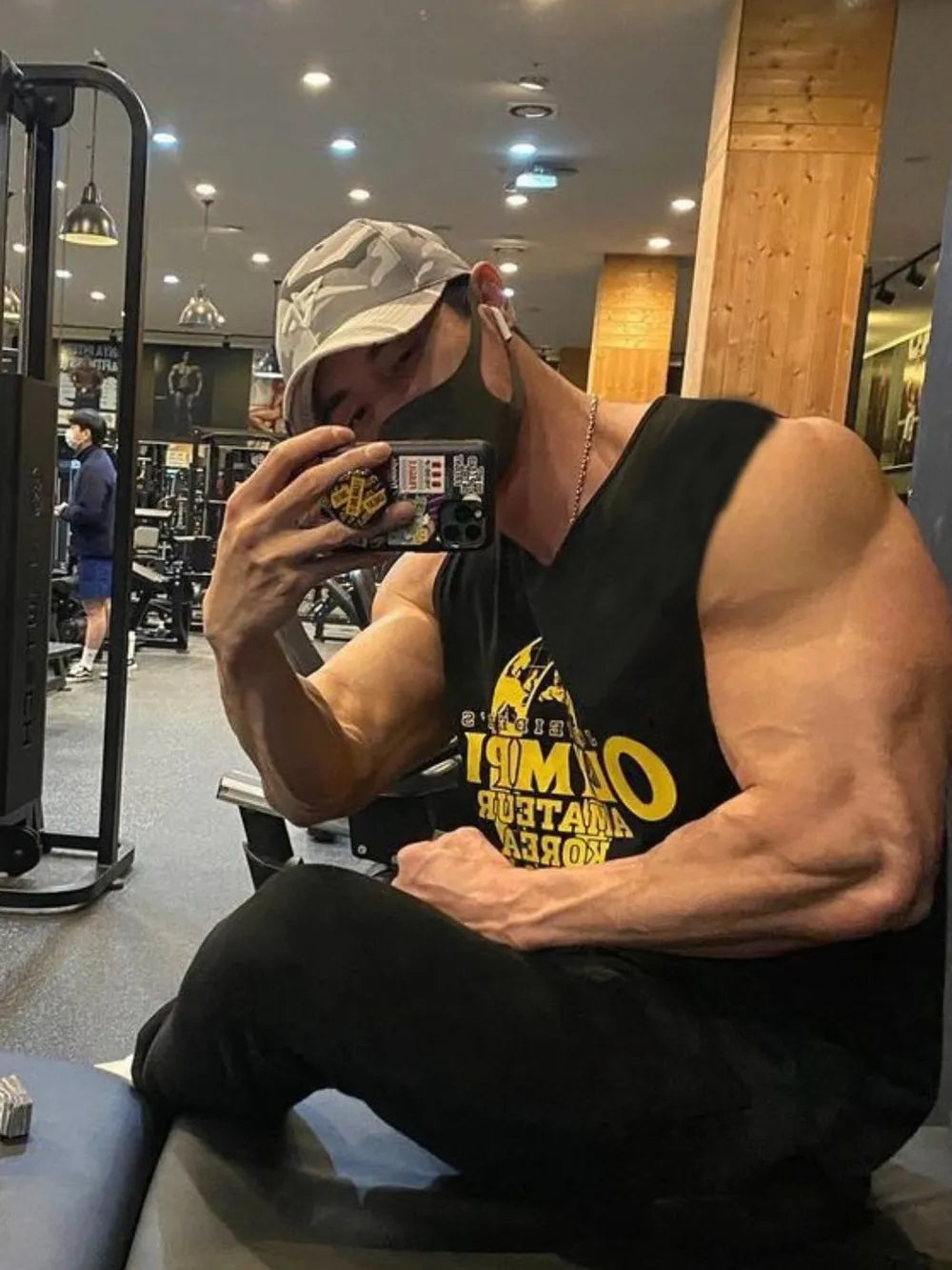 c6f41aa8-35e5-44c1-a61f-06764a6f0ca8-Max